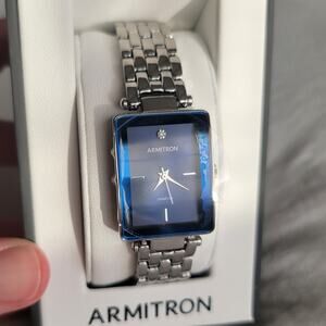Armitron Womens Watch NWT Model 75/5769BLSV Silver Tone Blue Dial Diamond Accent